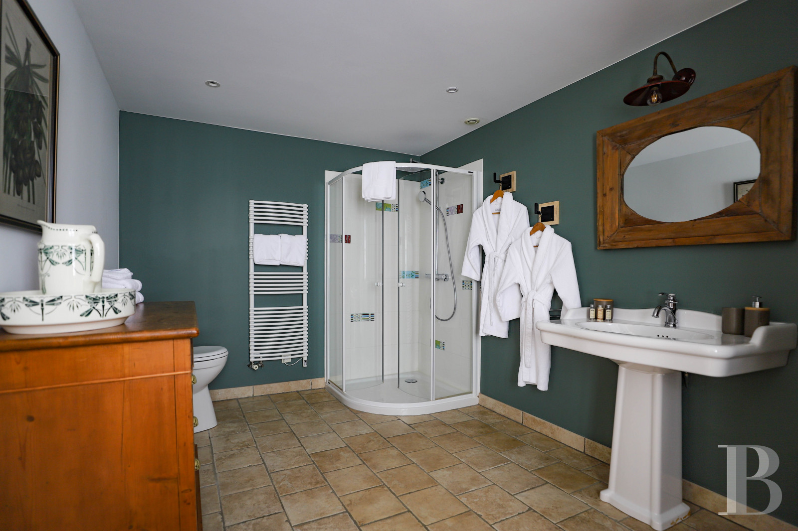 A former 18th century farmhouse with carefully renovated outbuildings on the edge of a forest in Perche - photo  n°27